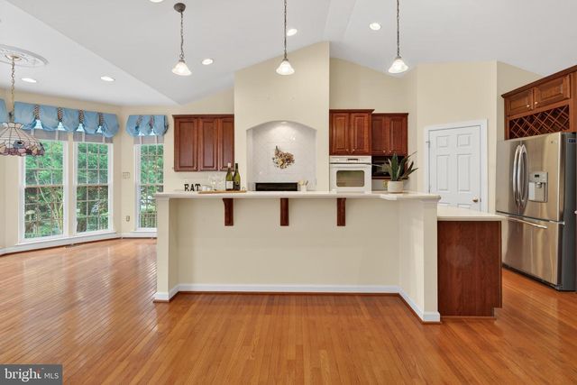 8029 HORICON POINT DR, Millersville, MD 21108
