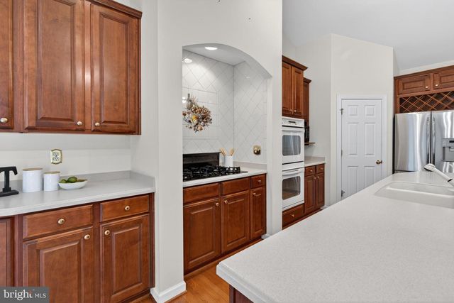 8029 HORICON POINT DR, Millersville, MD 21108