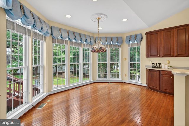 8029 HORICON POINT DR, Millersville, MD 21108