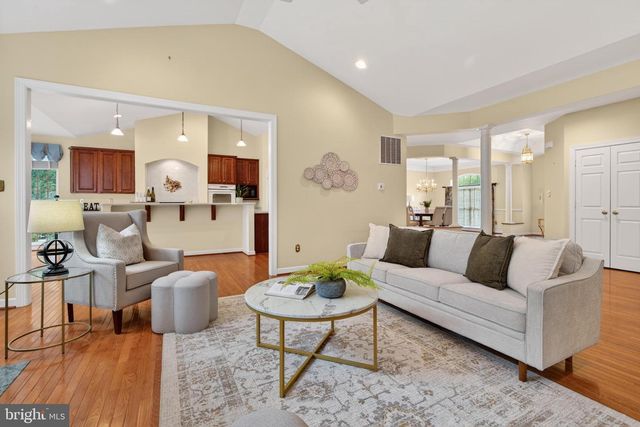 8029 HORICON POINT DR, Millersville, MD 21108