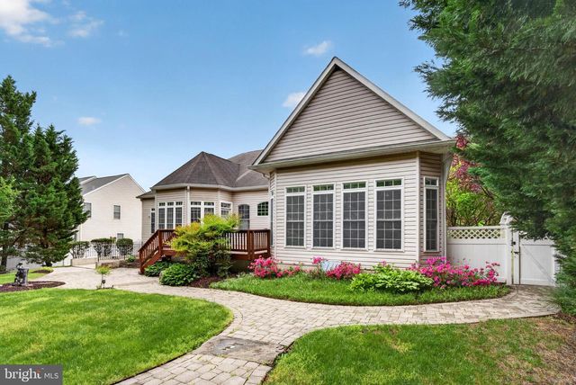 8029 HORICON POINT DR, Millersville, MD 21108