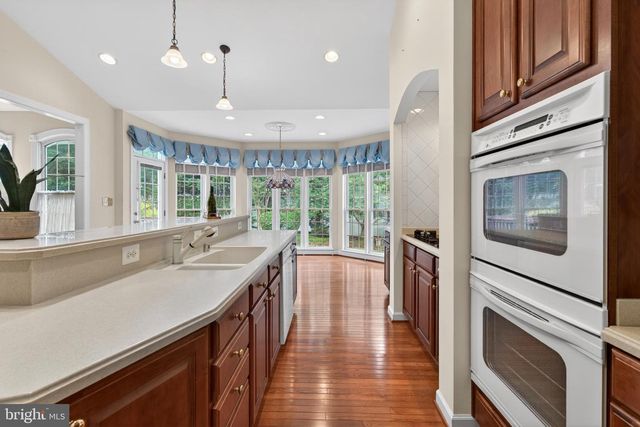 8029 HORICON POINT DR, Millersville, MD 21108