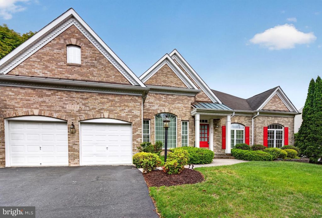 8029 HORICON POINT DR, Millersville, MD 21108