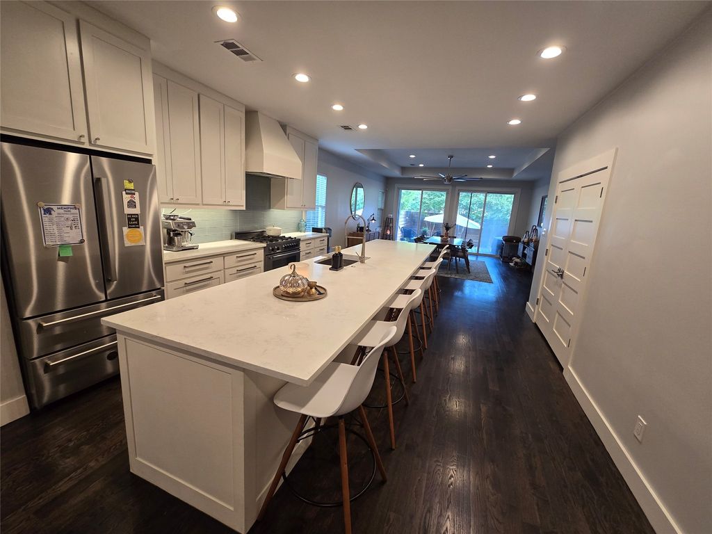 618 N Clinton Avenue, Dallas, TX 75208 — photo 2