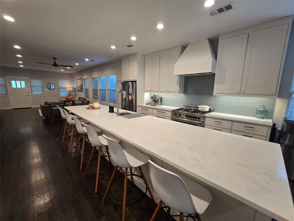 618 N Clinton Avenue, Dallas, TX 75208 — photo 3