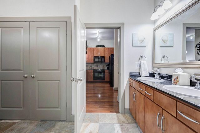 1901 Post Oak Boulevard 1106, Houston, TX 77056