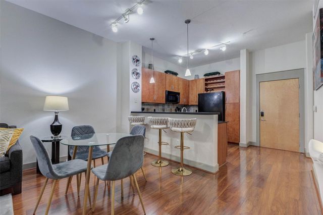 1901 Post Oak Boulevard 1106, Houston, TX 77056