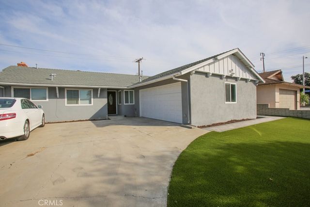 15952 Standish Lane, Huntington Beach, CA 92647