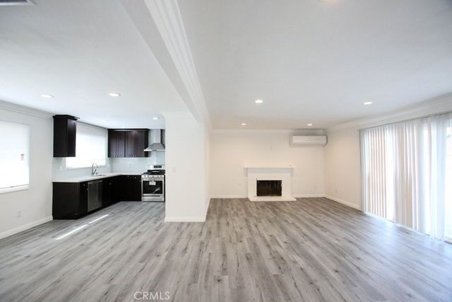 15952 Standish Lane, Huntington Beach, CA 92647