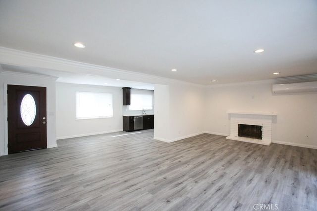 15952 Standish Lane, Huntington Beach, CA 92647