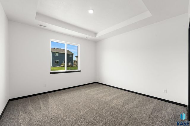 260 Lydia Ct Court, Harrisburg, SD 57032