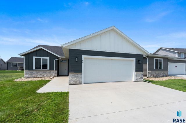 260 Lydia Ct Court, Harrisburg, SD 57032