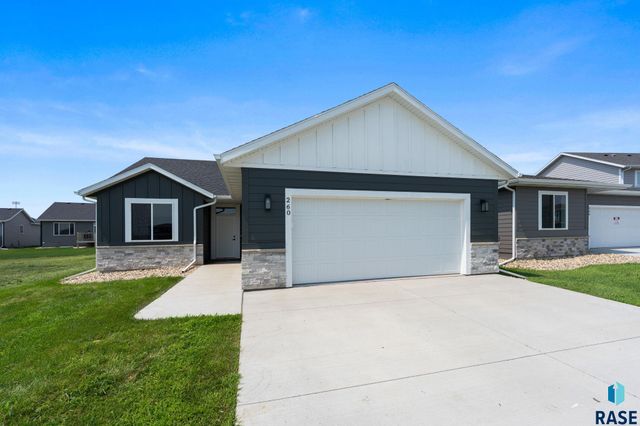 260 Lydia Ct Court, Harrisburg, SD 57032