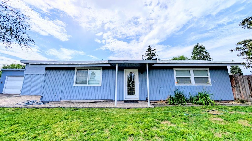 4310 Highland Way, Klamath Falls, OR 97603
