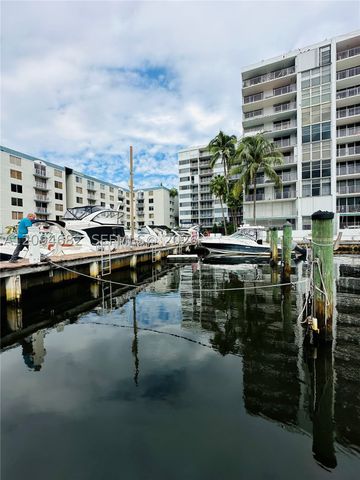 1700 NW N River Dr, Miami, FL 33125
