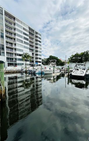 1700 NW N River Dr, Miami, FL 33125