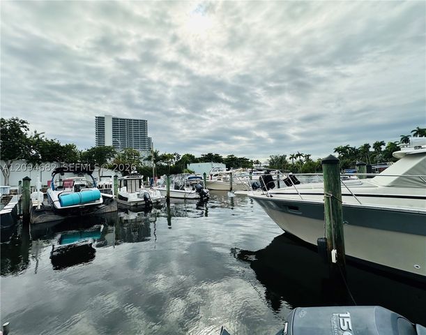 1700 NW N River Dr, Miami, FL 33125