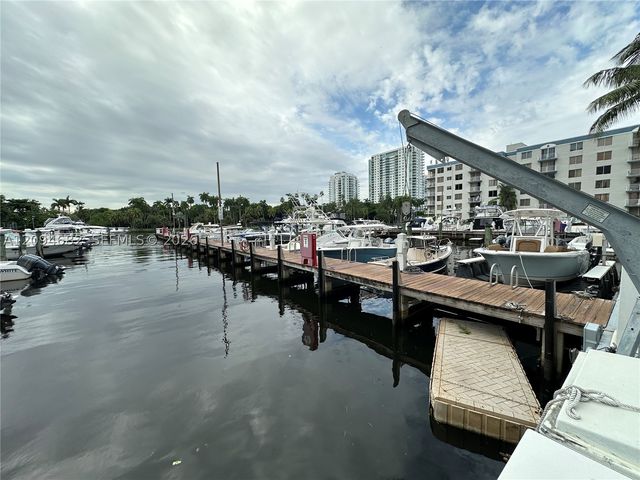 1700 NW N River Dr, Miami, FL 33125