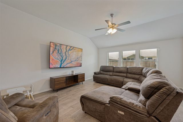 413 Edgewick Lane, Fort Worth, TX 76036
