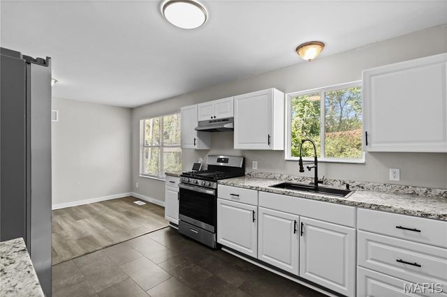 10411 Royal Drive, St Louis, MO 63136