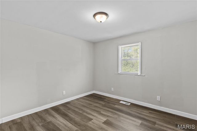 10411 Royal Drive, St Louis, MO 63136
