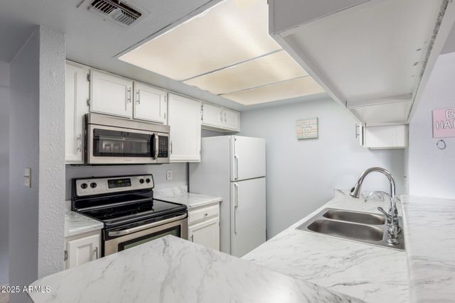 540 N MAY Street 2132, Mesa, AZ 85201