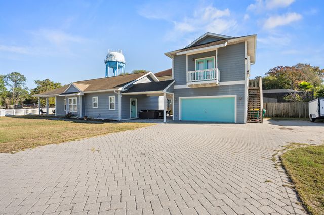 722 Kelly Street, Destin, FL 32541