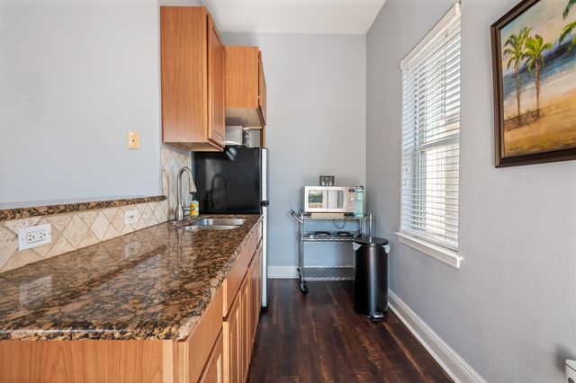 722 Kelly Street, Destin, FL 32541