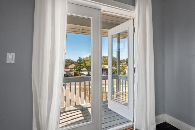 722 Kelly Street, Destin, FL 32541