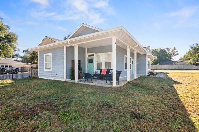 722 Kelly Street, Destin, FL 32541