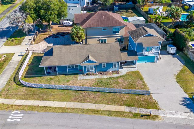 722 Kelly Street, Destin, FL 32541