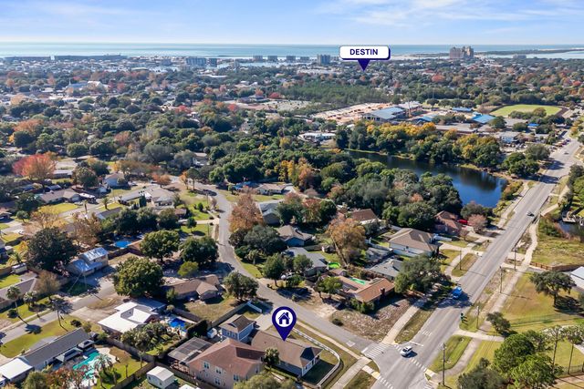 722 Kelly Street, Destin, FL 32541