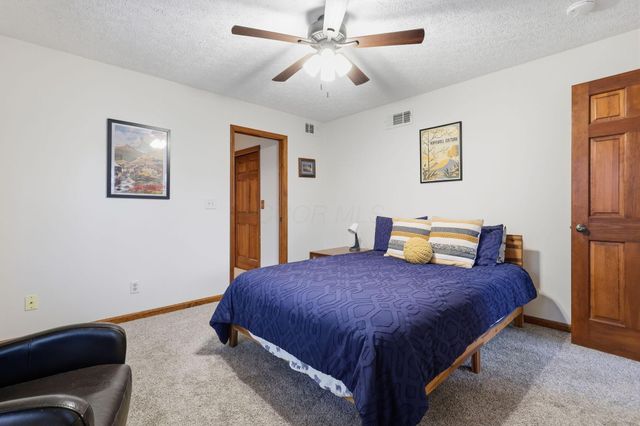 1640 Cardinal Hill Lane, Sugar Grove, OH 43155