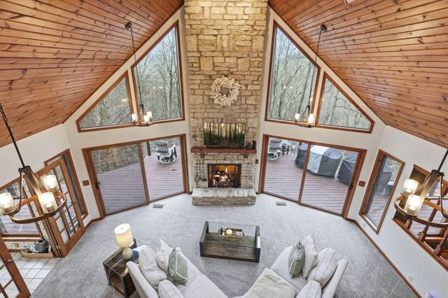 1640 Cardinal Hill Lane, Sugar Grove, OH 43155