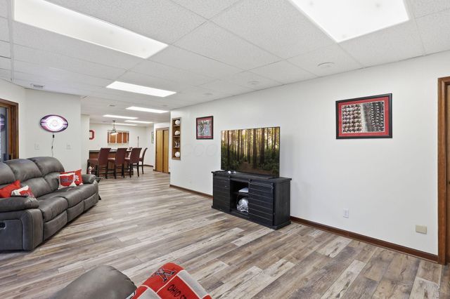 1640 Cardinal Hill Lane, Sugar Grove, OH 43155