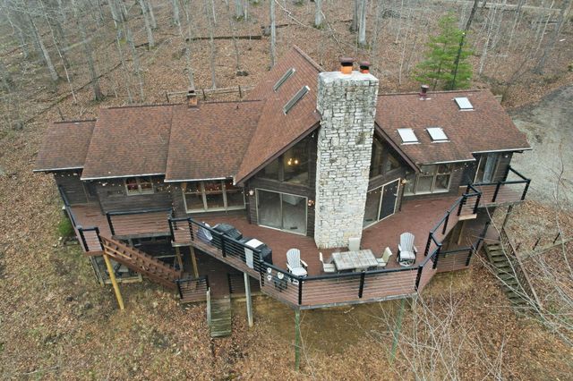 1640 Cardinal Hill Lane, Sugar Grove, OH 43155