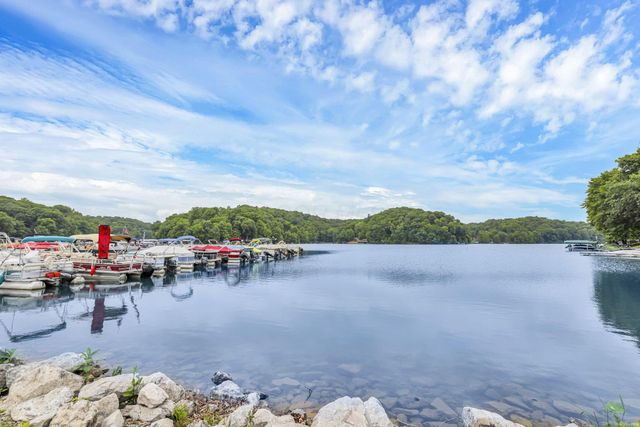 1640 Cardinal Hill Lane, Sugar Grove, OH 43155