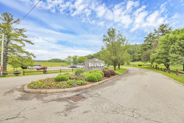 1640 Cardinal Hill Lane, Sugar Grove, OH 43155