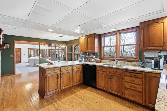 1640 Cardinal Hill Lane, Sugar Grove, OH 43155