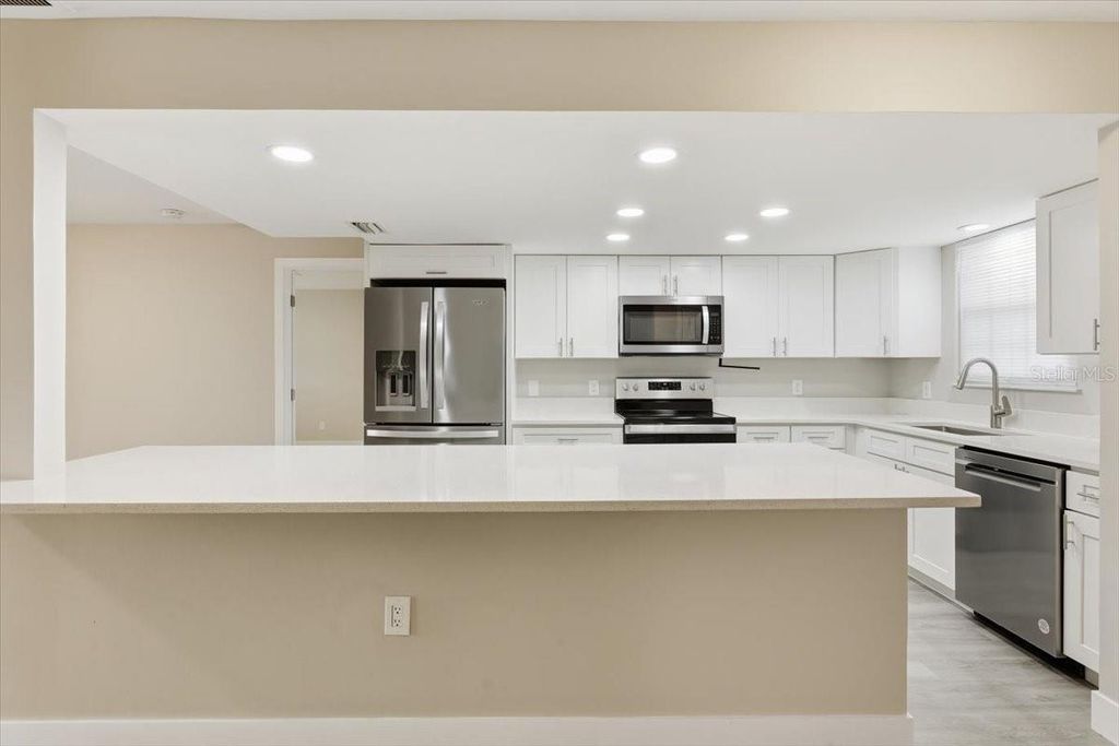 Image 11 of property listing at 1719 WESTERN ROAD, South Daytona, FL 32119