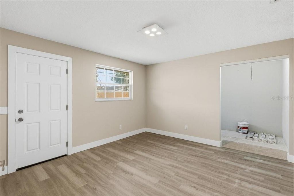 Image 14 of property listing at 1719 WESTERN ROAD, South Daytona, FL 32119