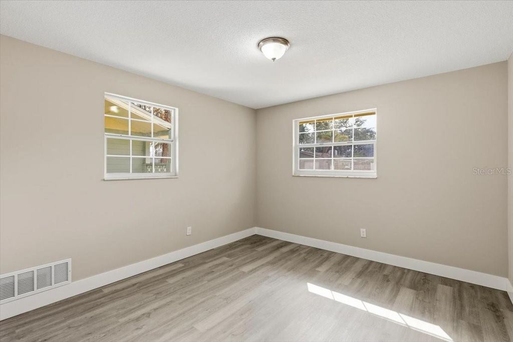 Image 17 of property listing at 1719 WESTERN ROAD, South Daytona, FL 32119