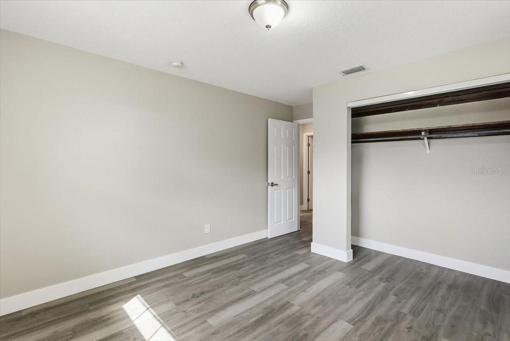 Image 18 of property listing at 1719 WESTERN ROAD, South Daytona, FL 32119