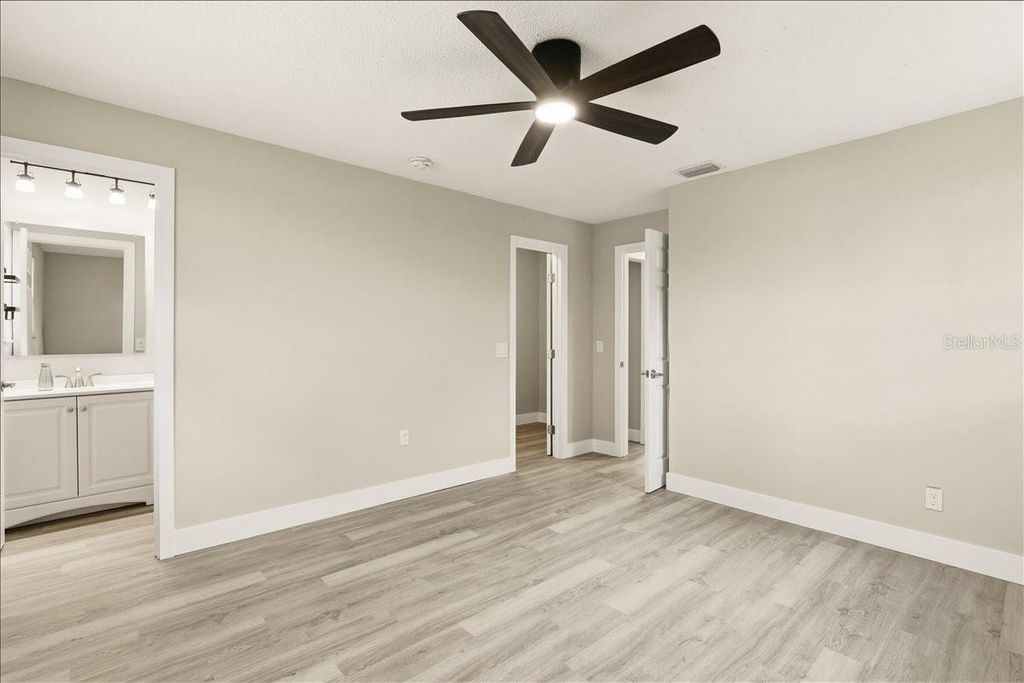 Image 24 of property listing at 1719 WESTERN ROAD, South Daytona, FL 32119