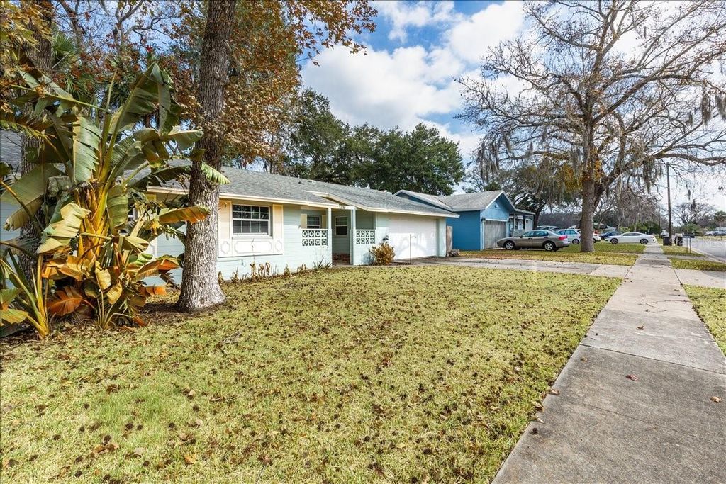 Image 40 of property listing at 1719 WESTERN ROAD, South Daytona, FL 32119