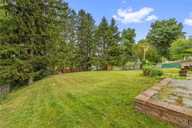 111 Hillside Way, Camillus, NY 13031