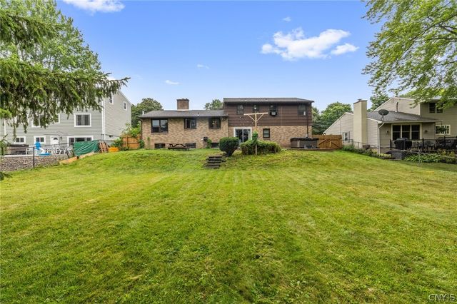 111 Hillside Way, Camillus, NY 13031