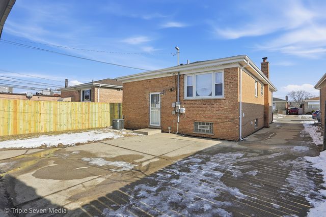 494 Oglesby Avenue, Calumet City, IL 60409