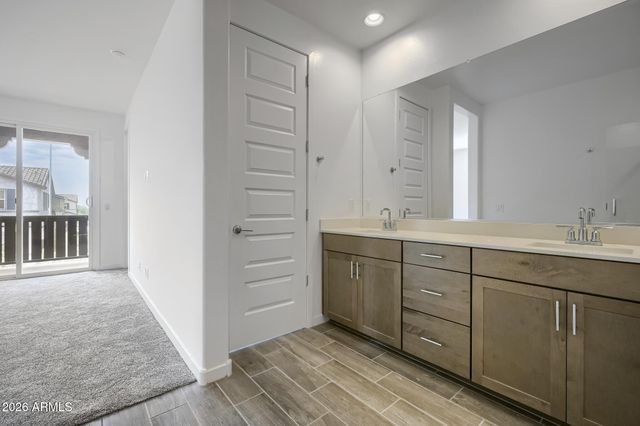 8332 E PRAIRIE Avenue, Mesa, AZ 85212