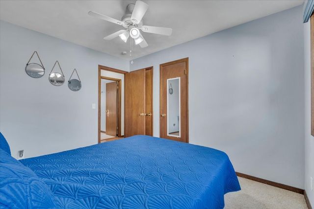 5332 31st Avenue Court, Moline, IL 61265